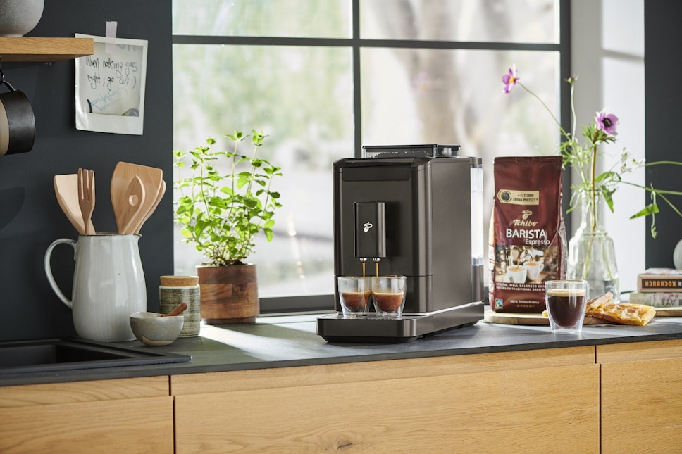 Ekspres TCHIBO Esperto 2 Caffe Czarny Ekspres TCHIBO Esperto 2 Caffe Czarny