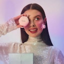 SUPERNOVA GLOV z etiu ładującym Kuracja punktowa LED na niedoskonałości