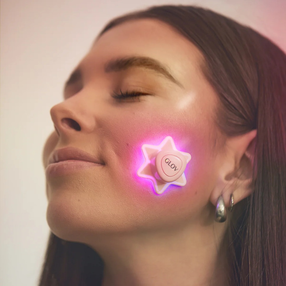 SUPERNOVA GLOV z etiu ładującym Kuracja punktowa LED na niedoskonałości