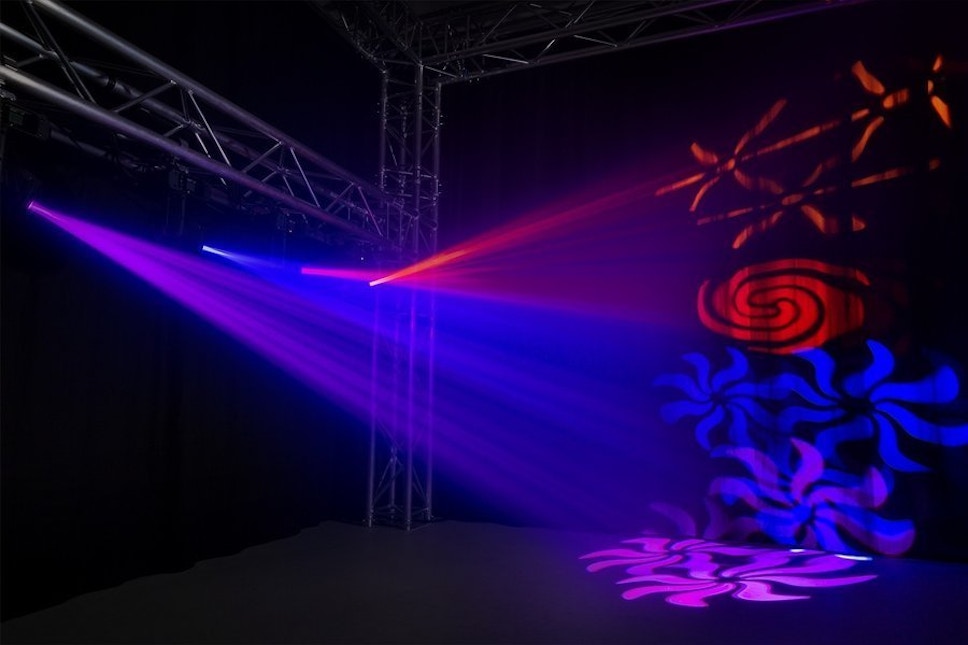 Zestaw: 4x Głowa ruchoma SPOT 75W LED BeamZ FUZE75S+ dedykowane case
