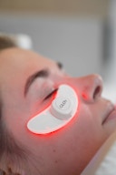 Płatki LED GLOV LUNA EYE z etui ładującym